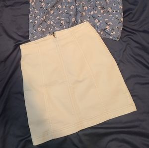Free People stretch denim skirt size 4 white